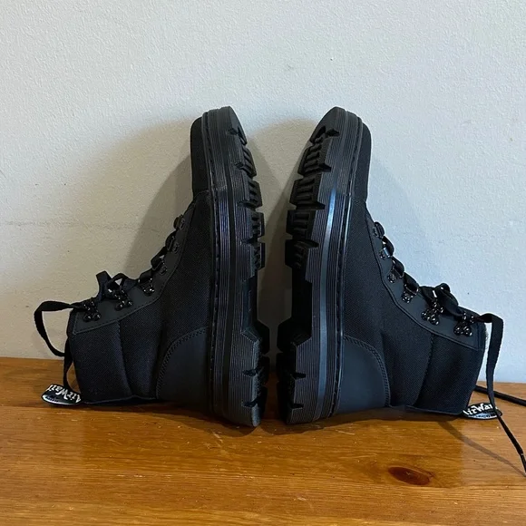 Dr. Martens Black Combs Boots size 41 (9) - Picture 11 of 13